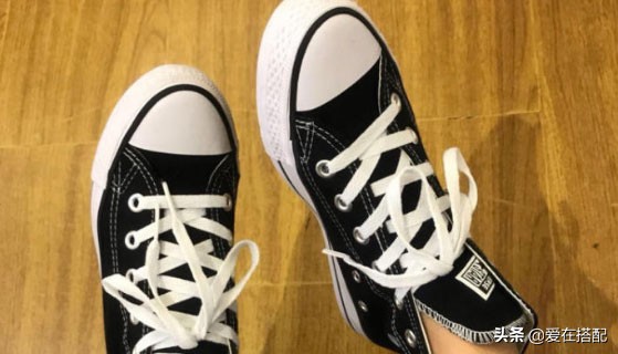 匡威帆布鞋鞋头黑了怎么办,匡威帆布鞋鞋头缝隙发黑