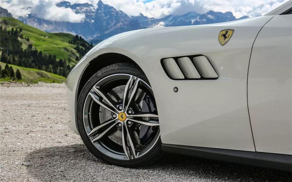 法拉利f8tributo和f8区别,法拉利f8tributo什么意思