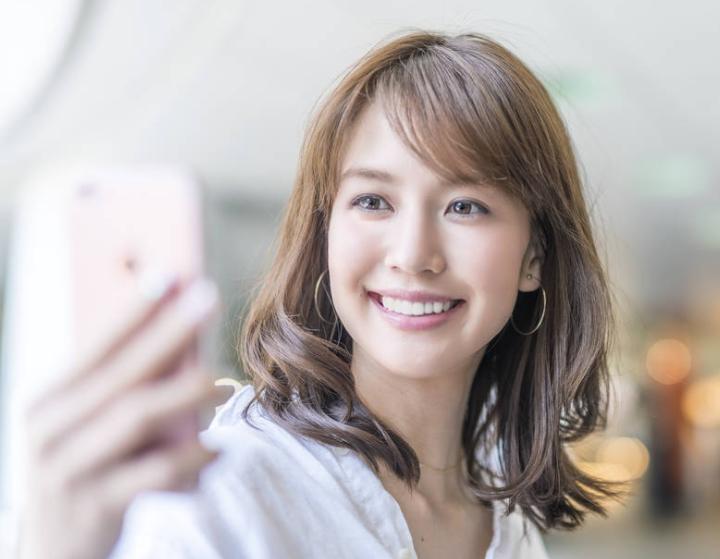 女人绝经了就真的老了吗,女人绝经后就老得很快是真的吗