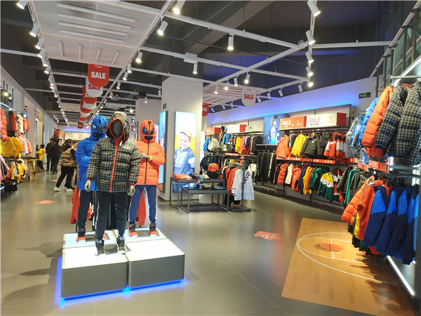 晋江鞋都安踏,福建晋江李宁安踏运动鞋