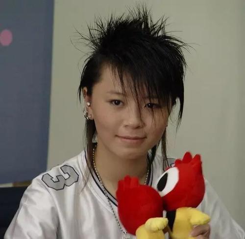 鹿晗、吴亦凡早年杀马特造型是学东方神起的?打开方式不对吧