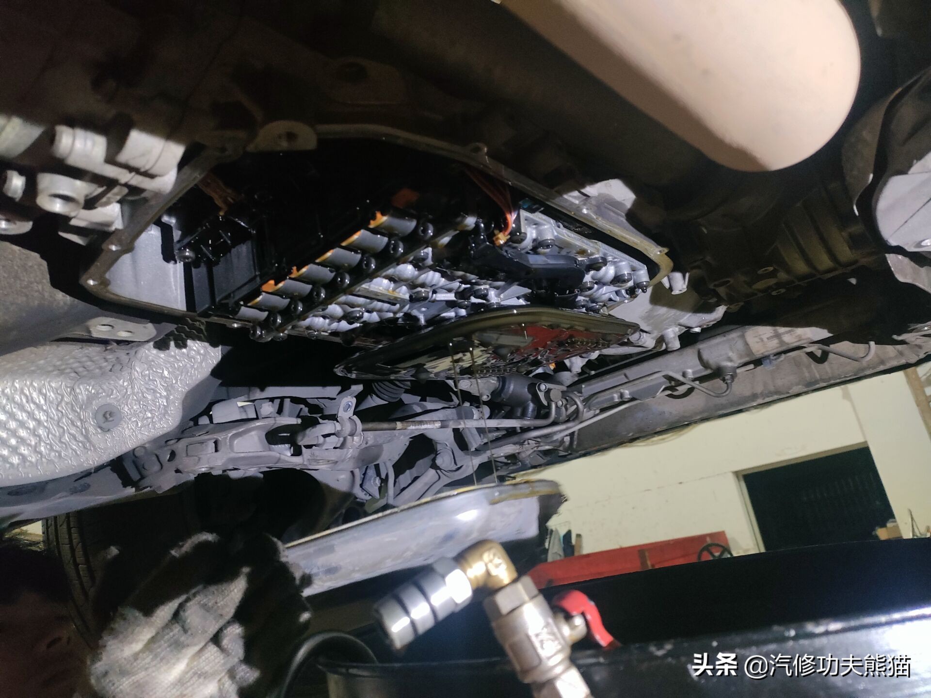 当年奥迪q5落地多少钱,当年奥迪q52018款典藏版价格