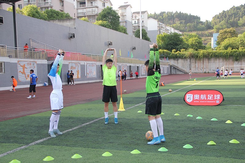 「众志成城抗疫万众一心复工」南充奥航足球俱乐部青训营开练