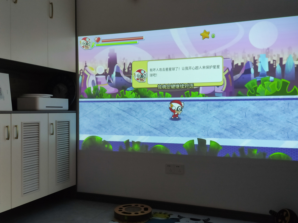 天猫精灵小红盒和小明投影仪,天猫精灵投影仪小红盒2023款测评