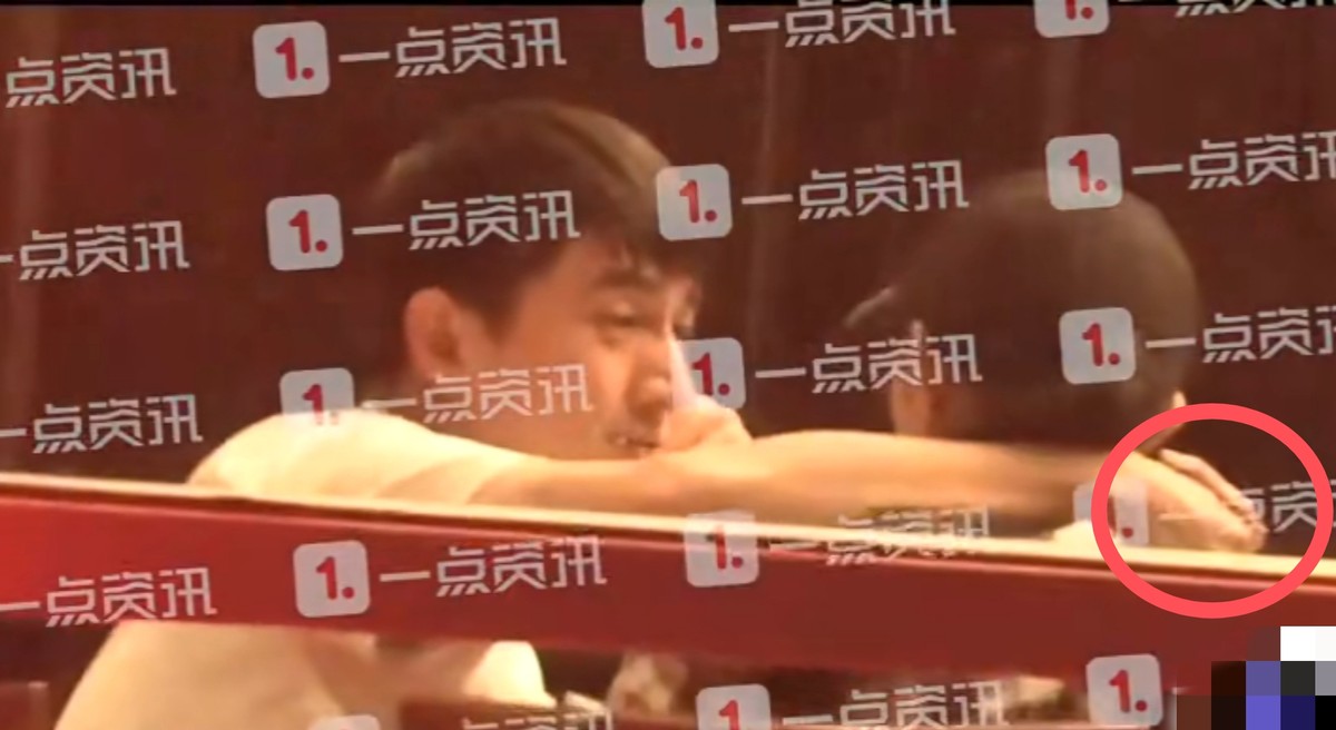 林更新深夜发文表白，称一切都是爱你的形状，女星评论太有深意