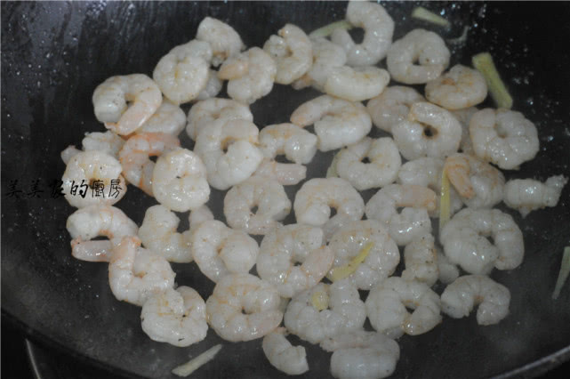 冻虾涮火锅需要怎么处理才不腥,如何煮冻虾不腥又好吃窍门