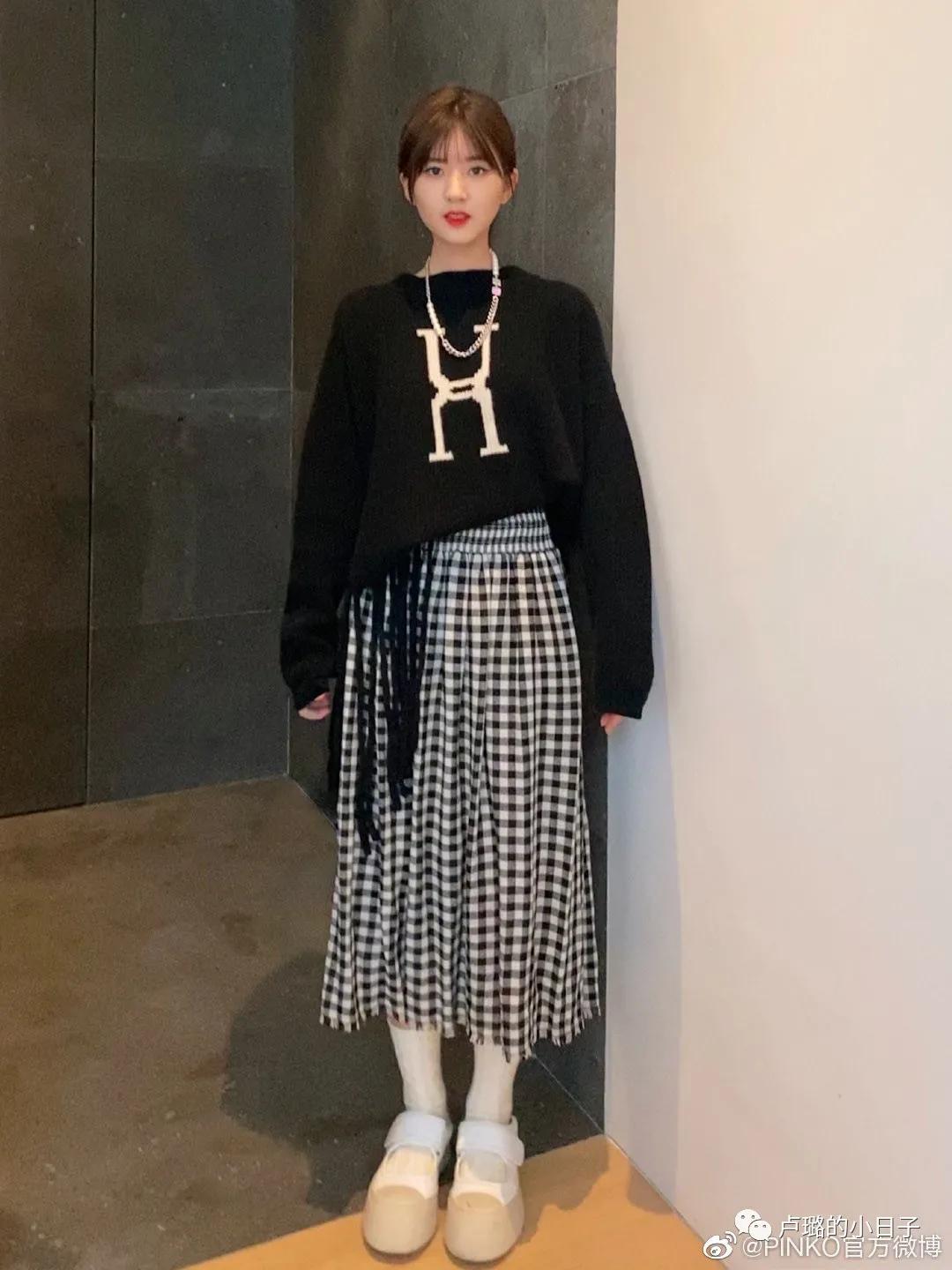 被秦海璐的私服惊艳了,秦海璐穿搭同款