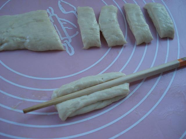 油条和面技巧油条蓬松,油条面怎么发才松软又蓬松