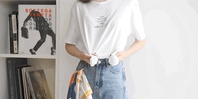 t恤下摆打结方法步骤抖音慢动作,教你一招t恤正确穿法