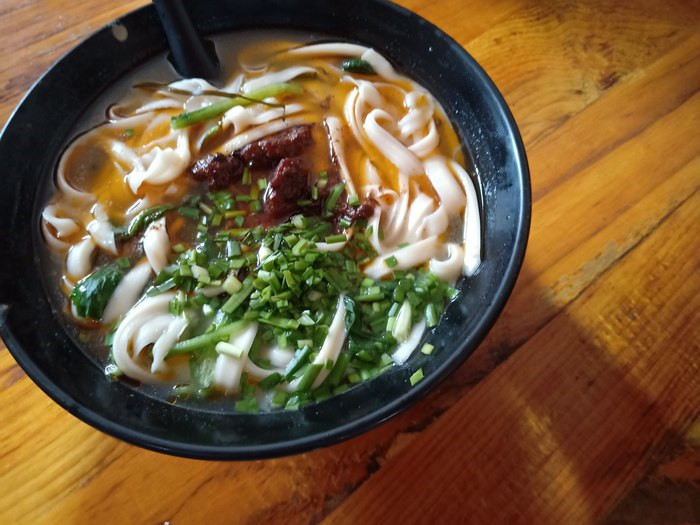 一路到新疆穷游,床车自驾穷游视频15分钟