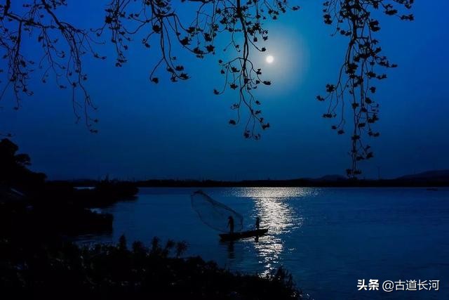 你真的认识她吗：花信风「huāxìn」