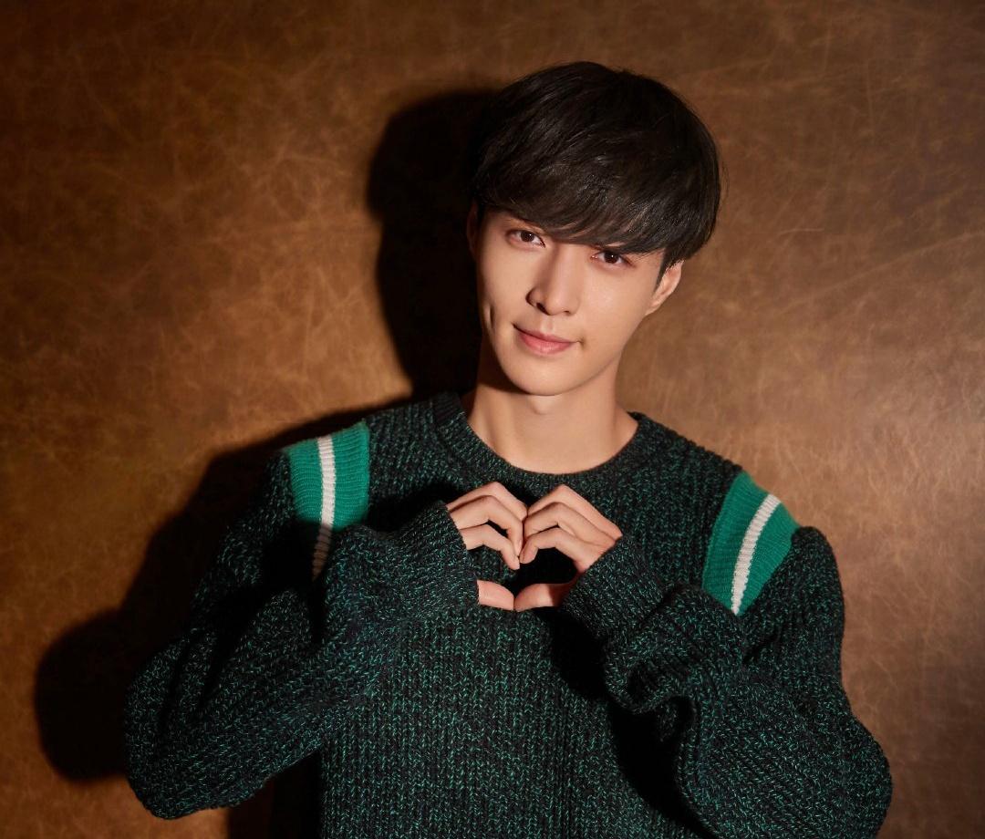 张艺兴和杨天真解约时间,张艺兴是杨天真旗下的艺人吗