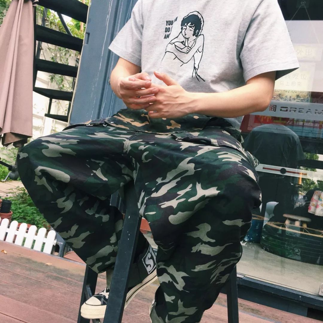 优衣库出了billie和村上隆的联名,大招来了ac米兰