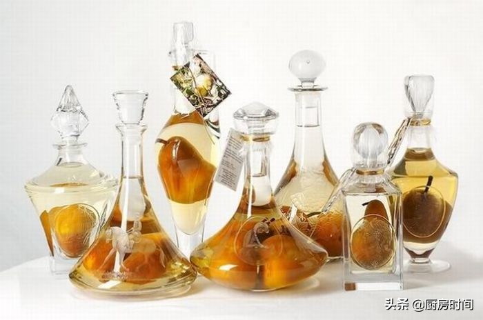 梨太大该怎么吃,梨怎么从酒瓶里拿出来