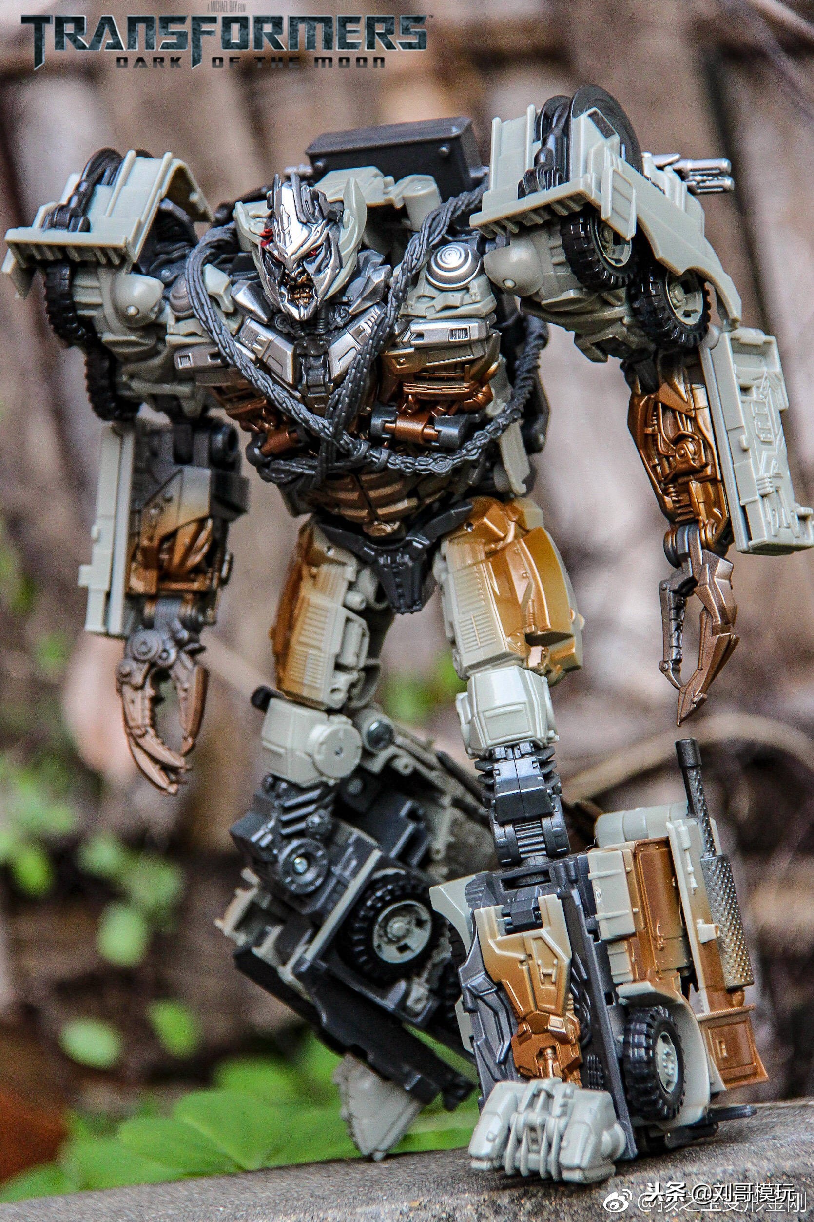 变形金刚ss系列威震天变形过程,变形金刚ss级油罐车威震天