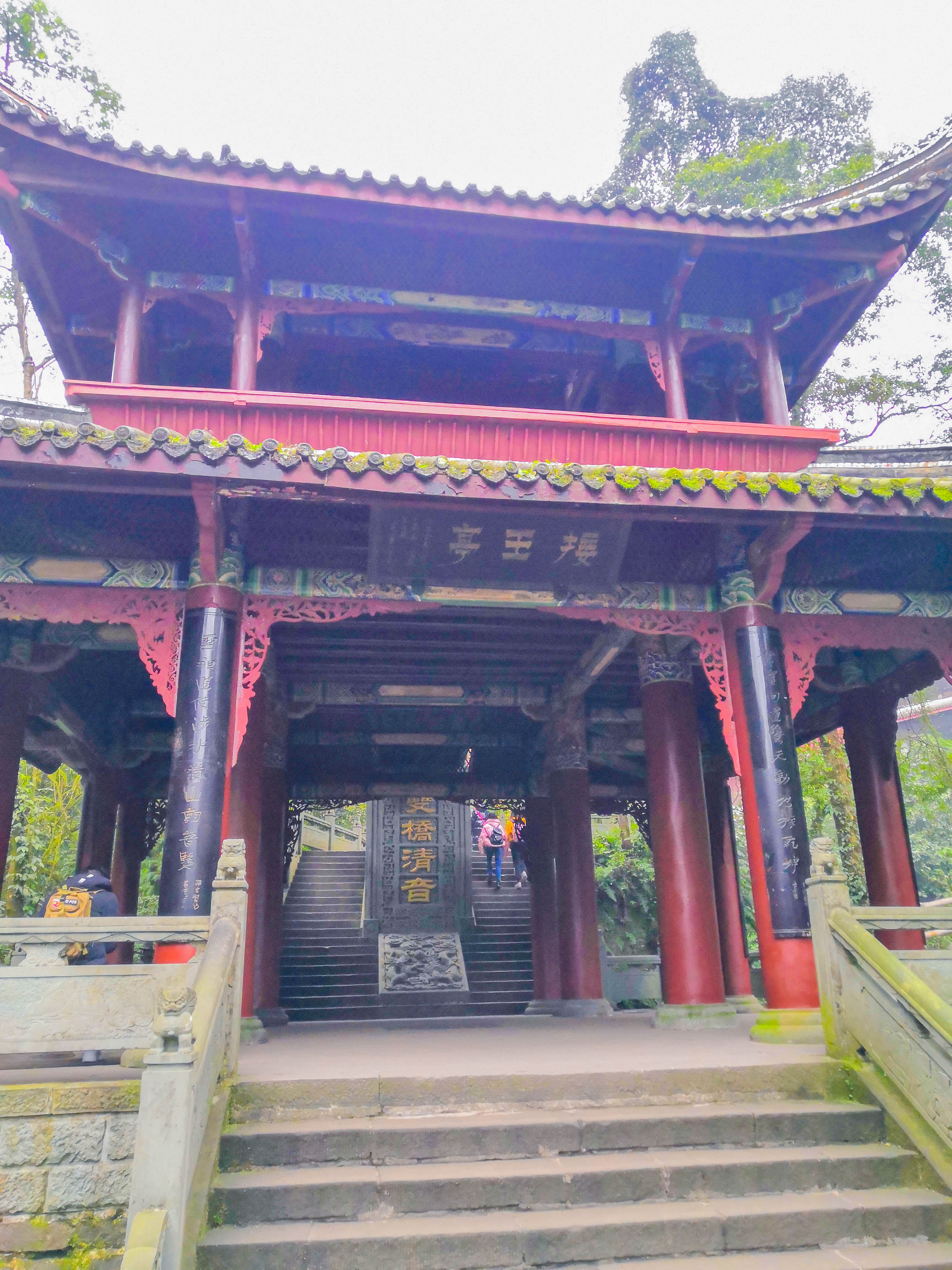 峨眉山冬雪仙境,峨眉山象城旅游