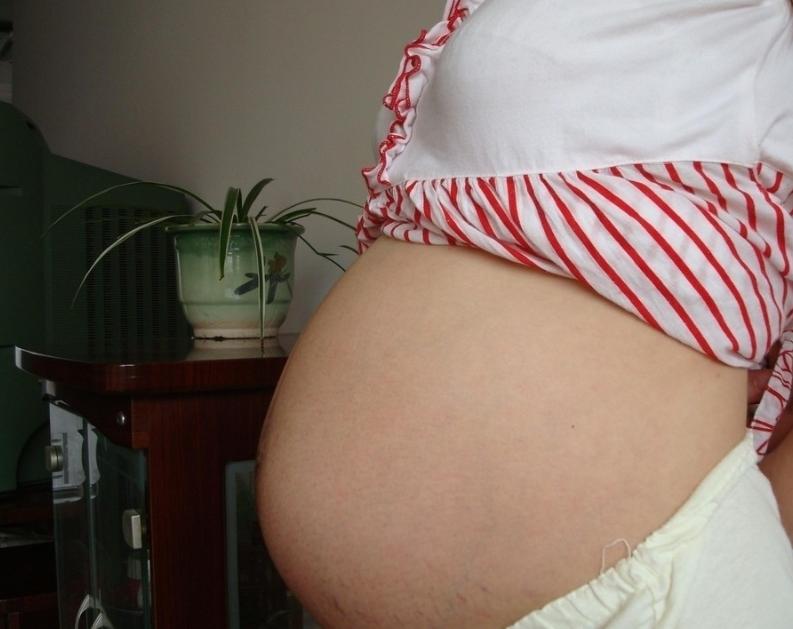 熬过了孕吐又迎来了耻骨疼不能动,熬过了孕吐孕晚期