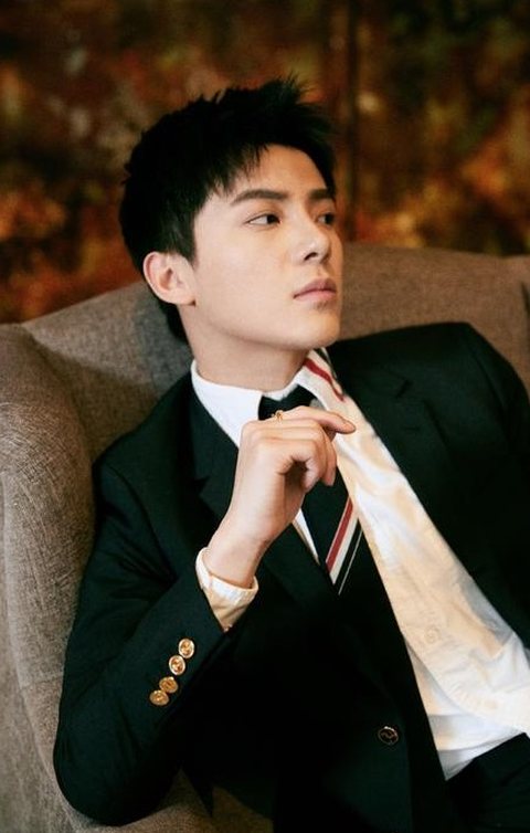 目测一米八的大帅哥,一米八三的大帅哥