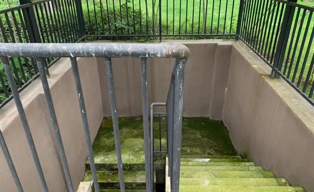 坚决斗争！拒交物业费！镇江这个小区业主还要赶走物业公司