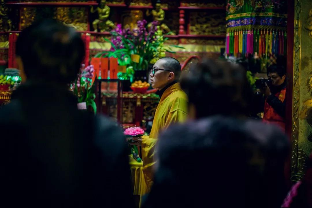 阿弥陀佛的正确读法视频,南无阿弥陀佛最正确的读法