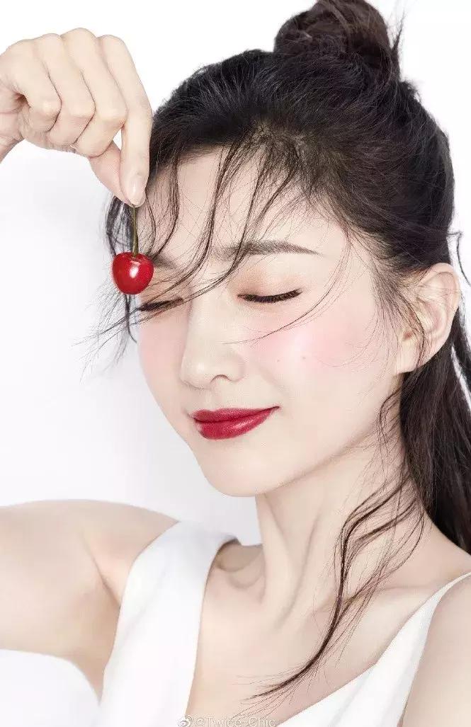 江疏影的衣品到底有多好,随便穿件连衣裙都能吊打90%的女星