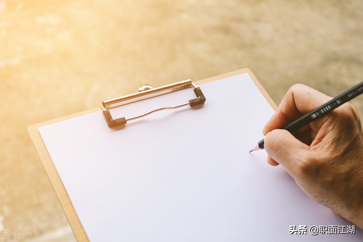 一个人抑郁要怎么治愈,我是不是抑郁了一难过就很不舒服