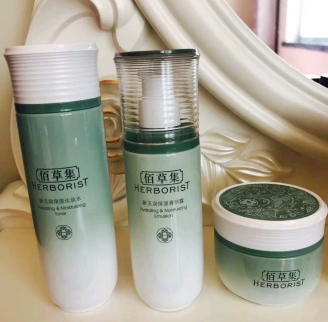 口碑最好十大补水水乳百雀羚,国货水乳好用推荐佰草集