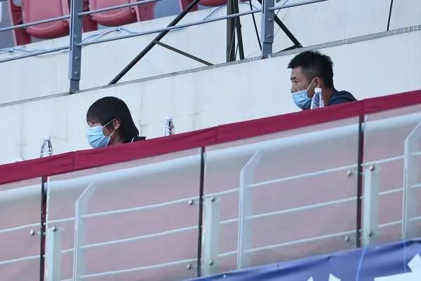 何塞换下卡里索,后防精彩防守