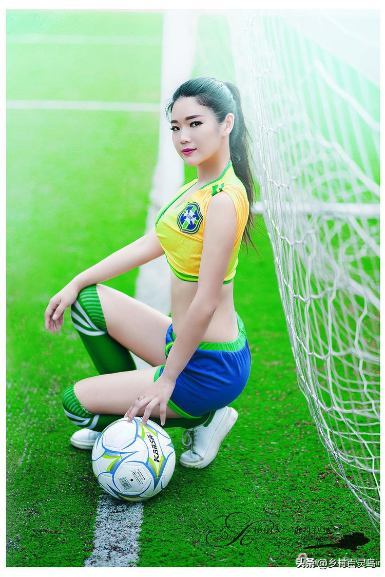 中国足球宝贝最靓丽,短发足球宝贝
