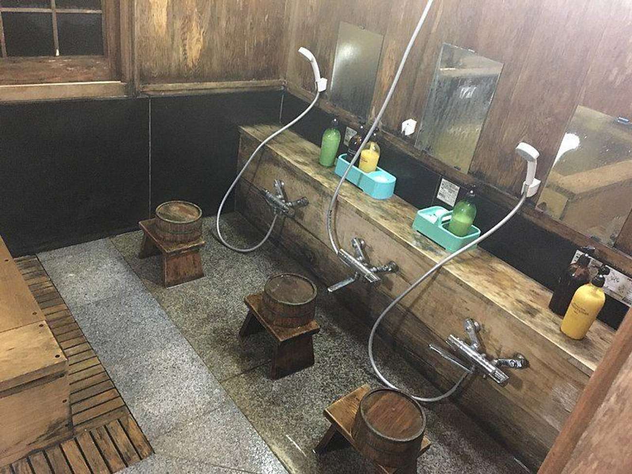 日本澡堂的泡澡方式和礼节图片,日本澡堂长什么样