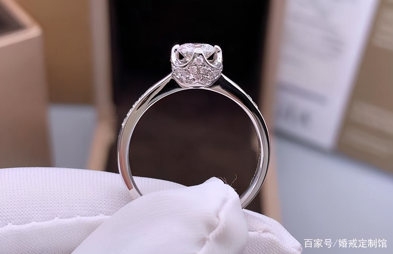 预算1万买钻戒可以买什么品牌,预算一万买钻戒