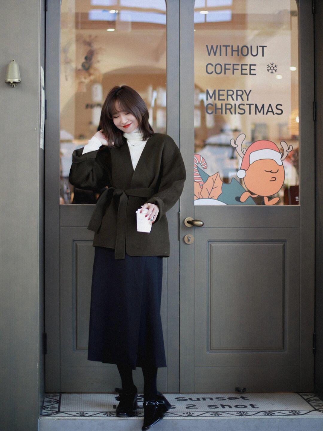 今春穿这4件薄外套好看撩人,这几款外套简单搭配帅气显年轻