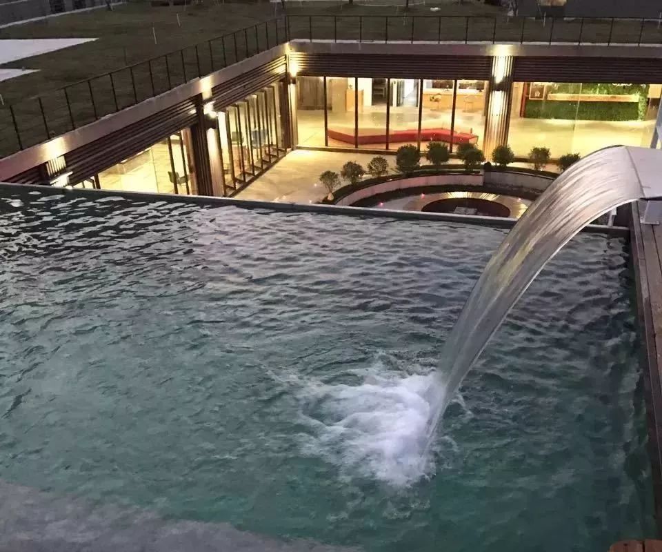 最近广州最火制衣厂,广州制衣厂最出名