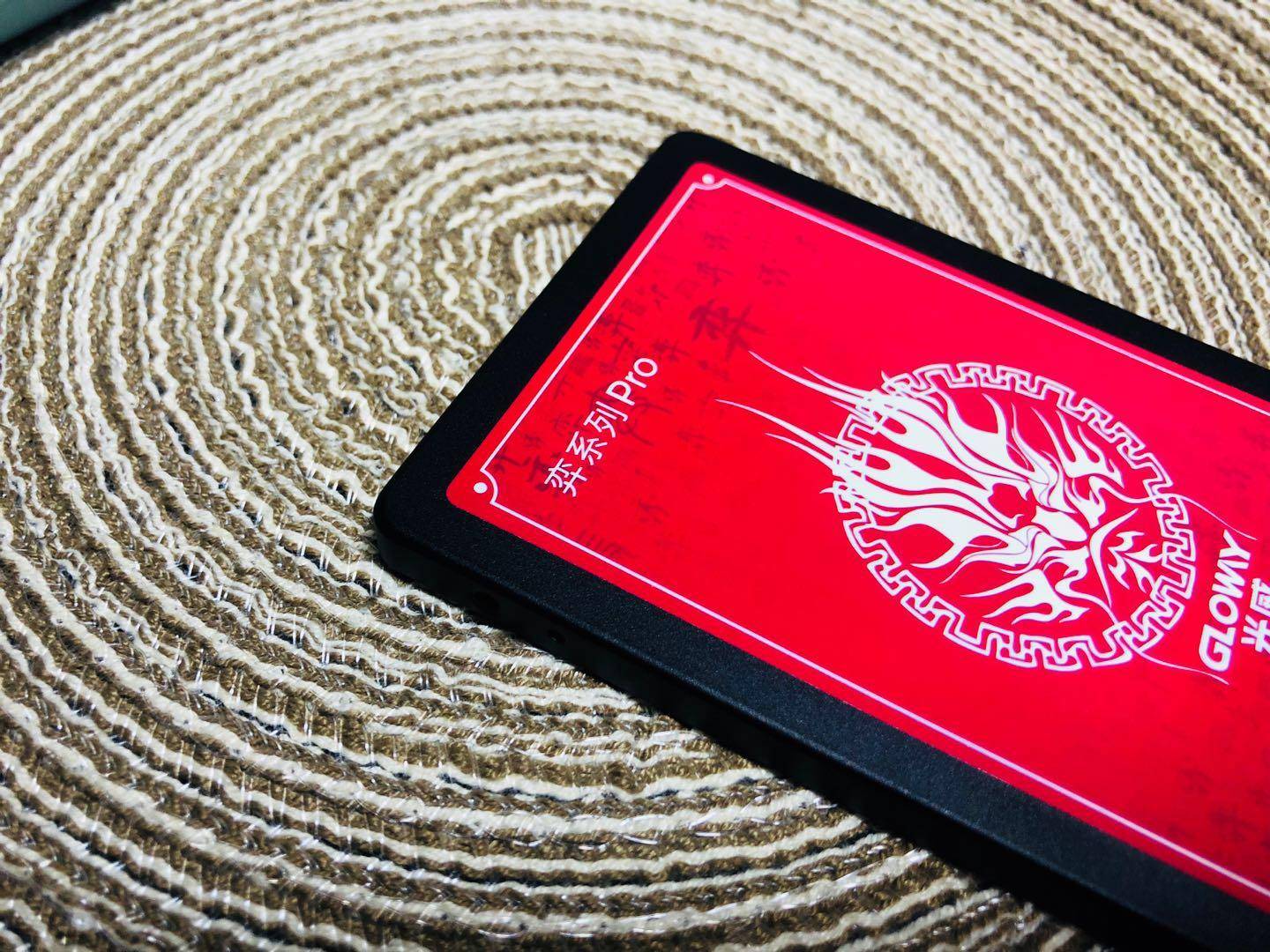 光威gloway16gbddr43200,光威sata4t固态评测