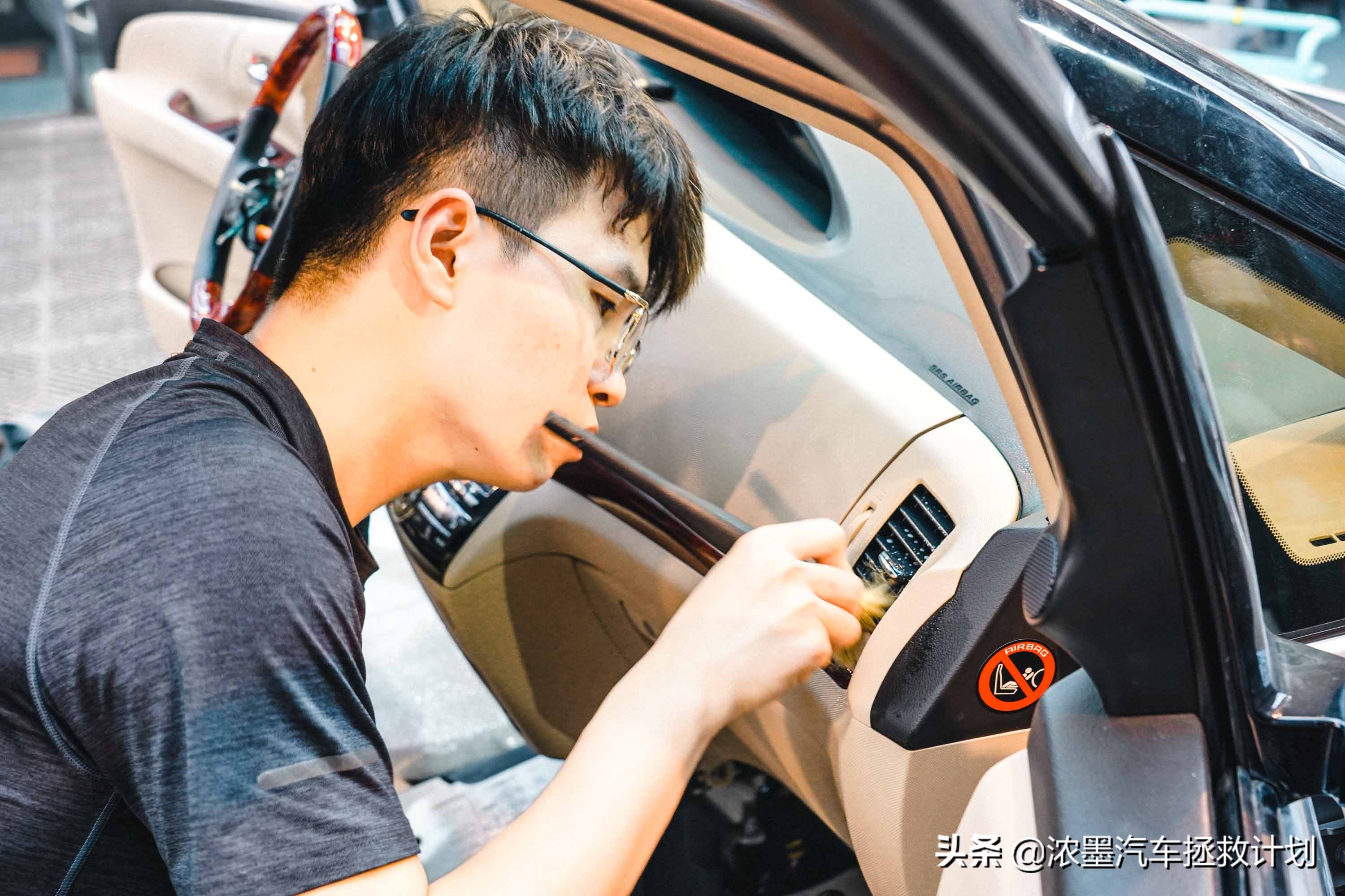 一代经典丰田普瑞维亚,丰田普瑞维亚依然经典