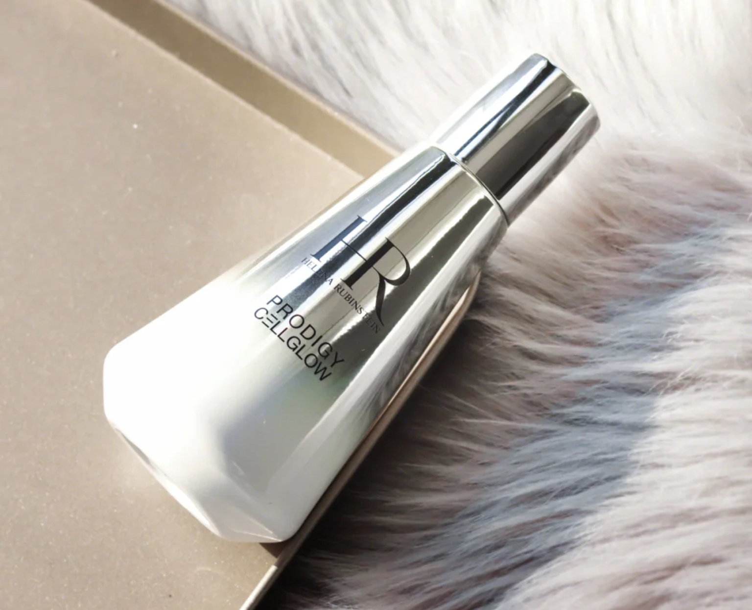 雅诗兰黛冻龄白金黑精华,雅诗兰黛黑钻精华能淡斑吗