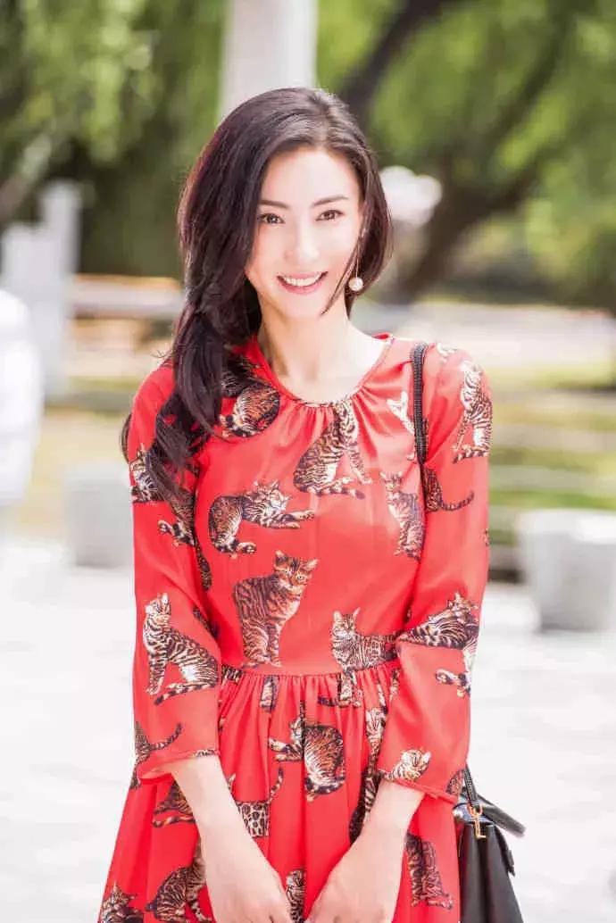 张柏芝多少岁离婚,张柏芝离婚多少岁