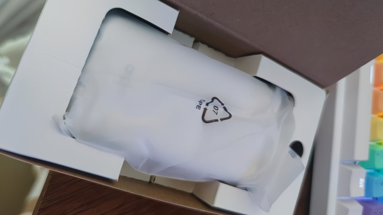 aigo充电宝10000毫安,aigo充电器20w快充版