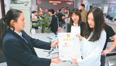 跨境电商新规对海外代购的影响,电商法已经出台了吗