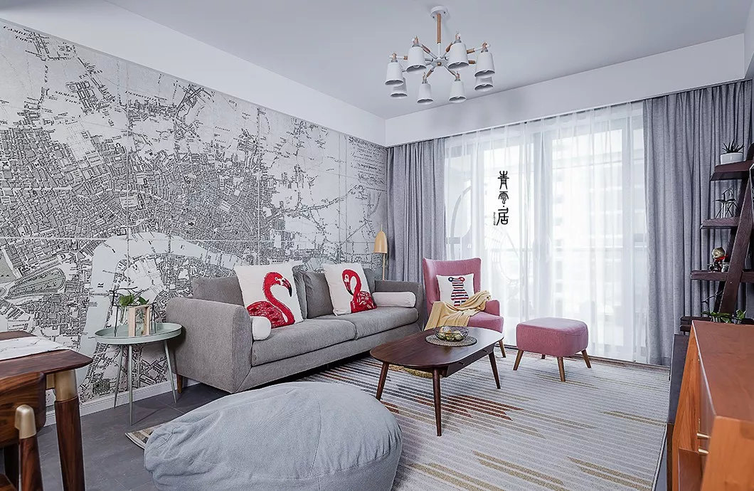 家里装修墙壁太单调怎么办,家里空白墙面怎么装饰实用