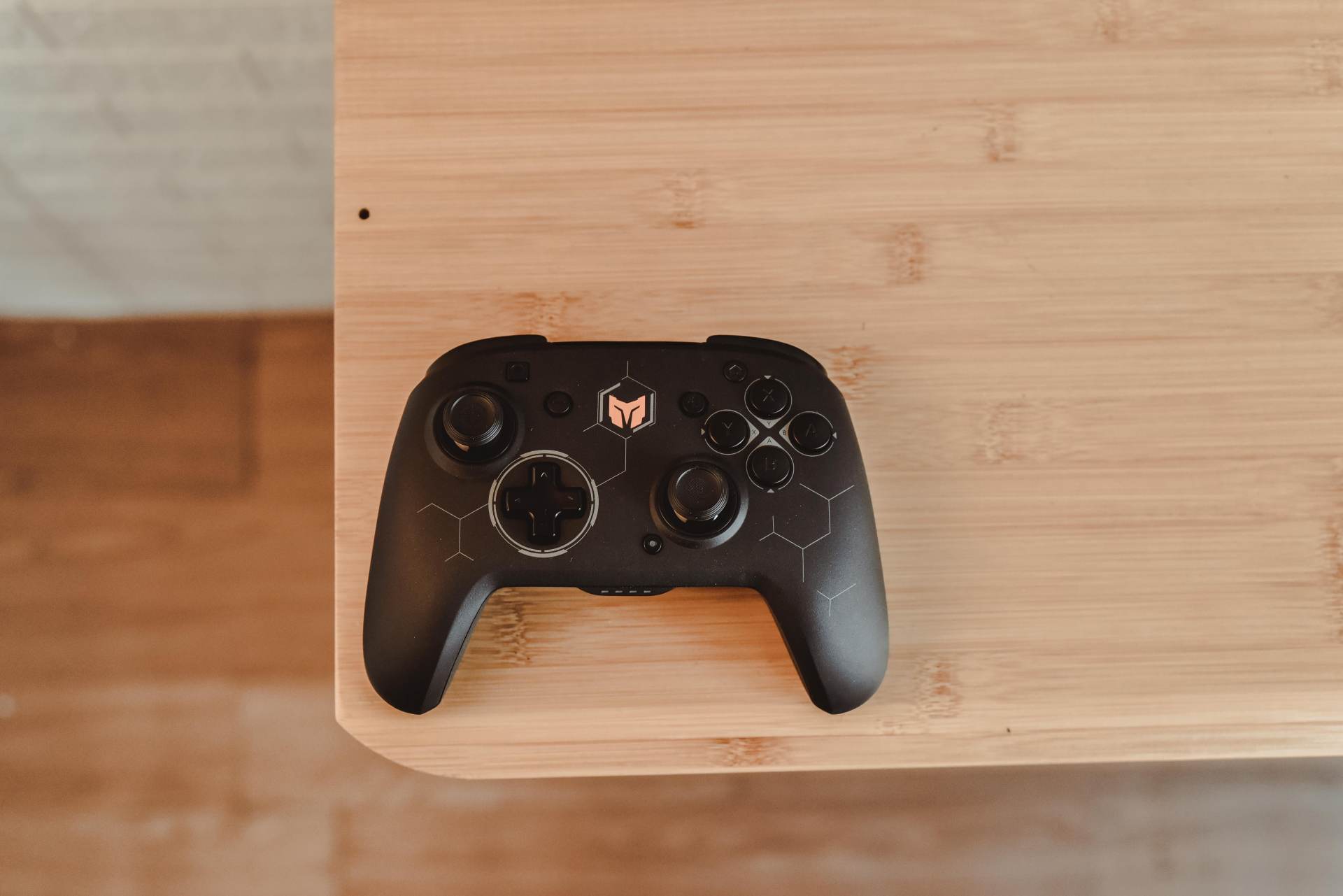 从新手到物理开挂,宏录制+6轴陀螺仪,BIGBIGWON游戏手柄体验