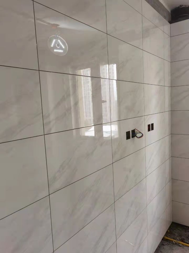 瓷砖贴完后不平整怎么办,瓷砖贴完不好看