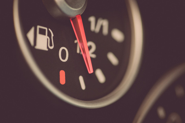 斯柯达汽车仪表各种指示灯,汽车仪表蓝色温度计指示灯是什么