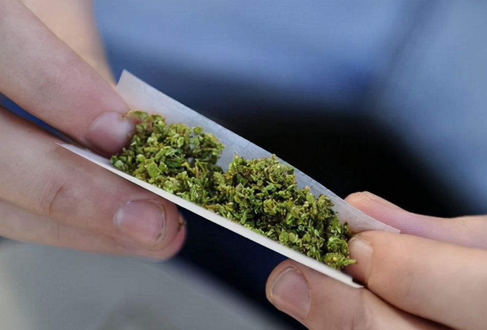 禁毒科普吸食合成毒品的危害,禁毒小知识吸毒后的症状警察讲解