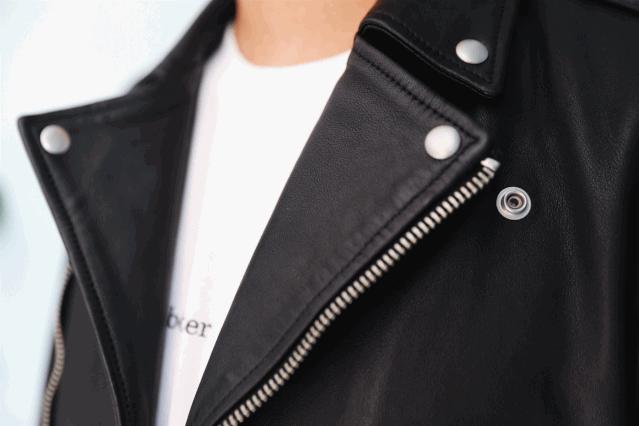 姊呮牴鍐绌挎惌,姊呮牴绂忓厠鏂悓娆剧毊澶瑰厠