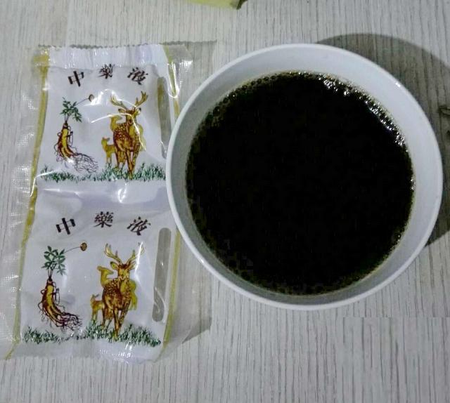 小孩抗拒喝药难喂药,孩子强烈抗拒喝药