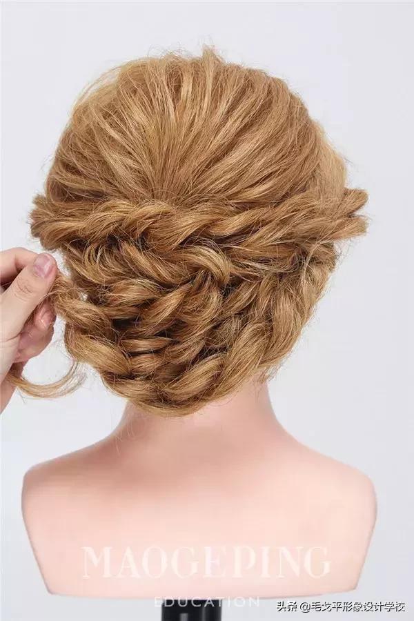 盘发超简单好看教程中发半扎,超简单盘发教程马尾