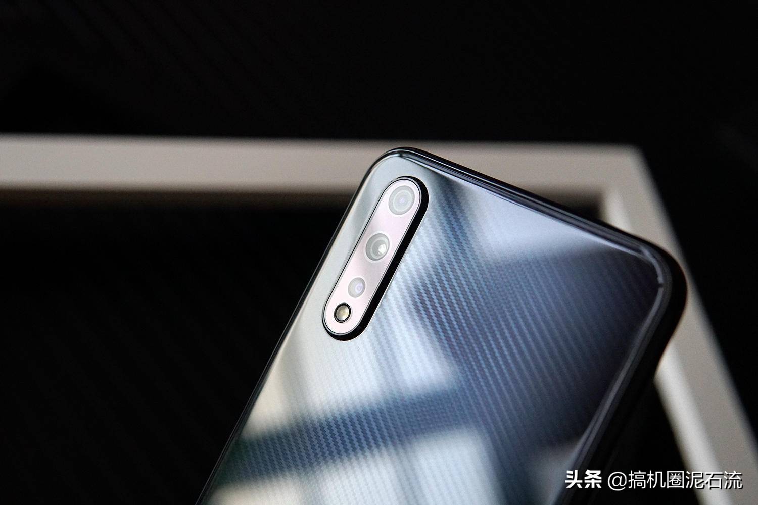 2000性价比最高的iq手机,2000iqooneo系列最值得入手的手机