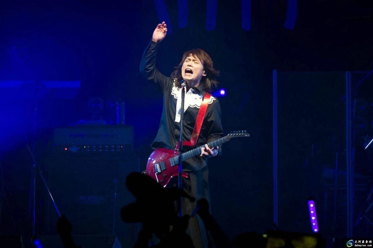 被嘲土、丑、过气：唱了30年歌的伍佰，真的不该被尊重吗？