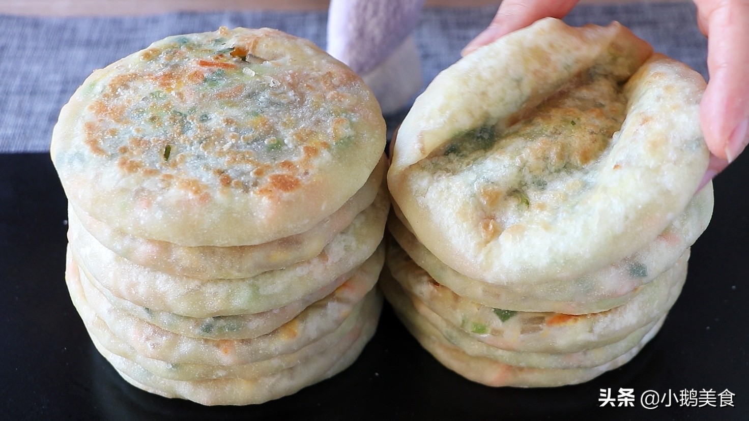 烙饼的关键是和面的时候放油,家常烙饼怎么和面又软又好吃